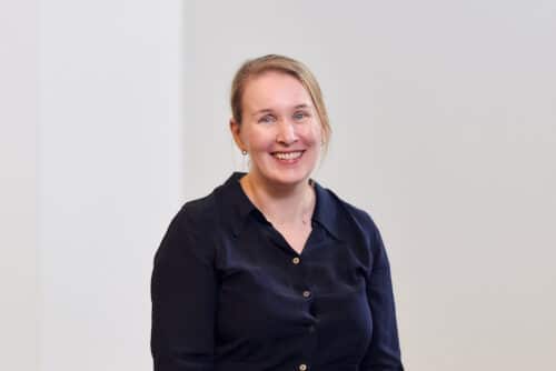 Anna Cook's headshot