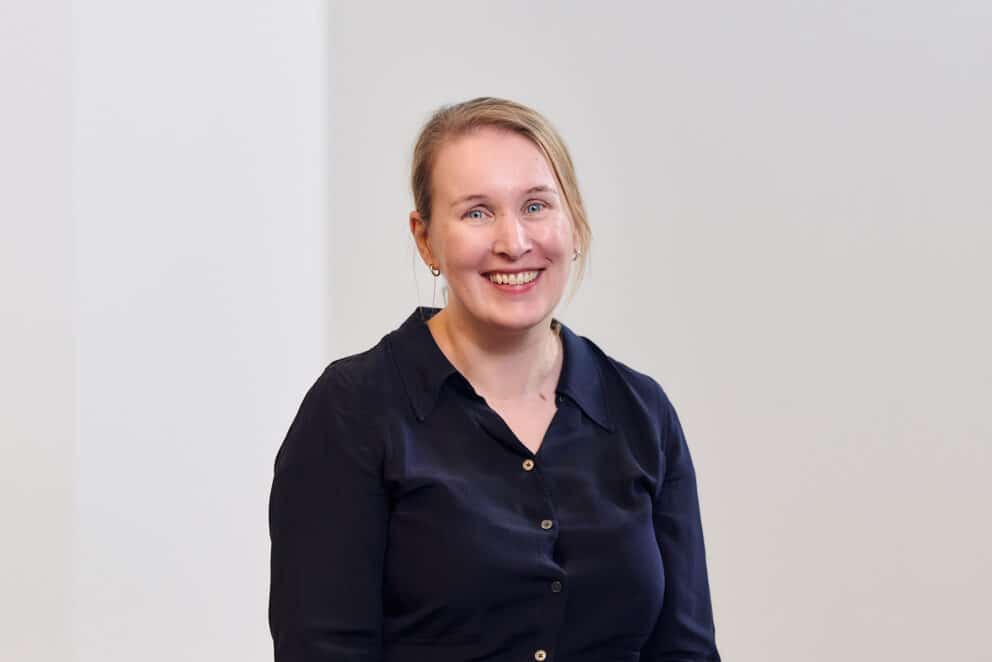 Anna Cook's headshot