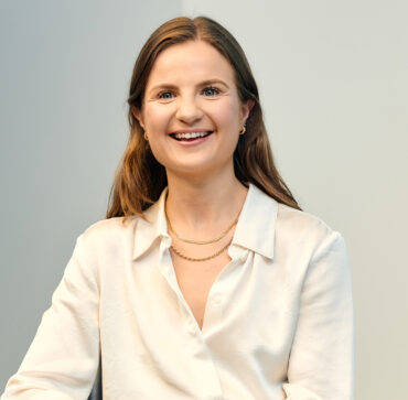Naomi Foale headshot
