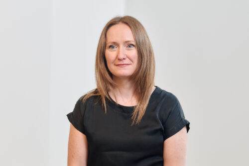 Theresa Castle's headshot